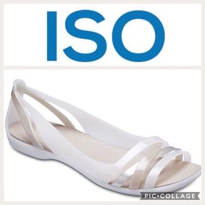 🔹ISO🔹Crocs Isabelle Huarache II flats size 7